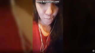 Mina mostrando tetas en peri