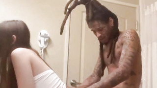 White Chick Gets Clapped By Black Thug In Motel Shower