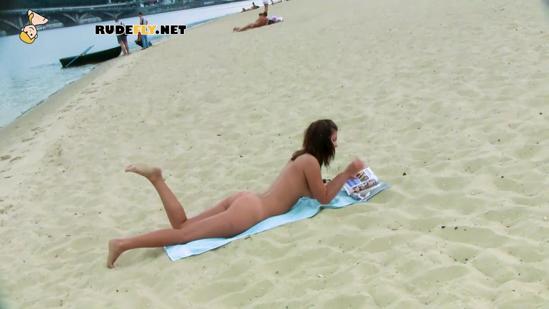 Some of the most gorgeous nudist teens out at the beach