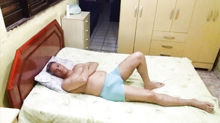 Dormindo Gostoso Com o Pau Duro  002