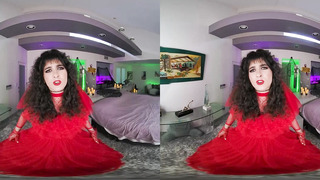 Nikki Smooth As Lydia From Beetlejuice Is Well-prepped To Engage In Some Down And Grubby Actions