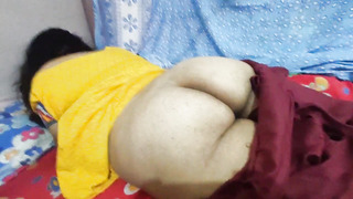 Desi Bhabi Give her gorgeous culo and Vagina to her Paramour